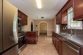 2210 Egins Ct in Columbus, GA - Building Photo - Building Photo