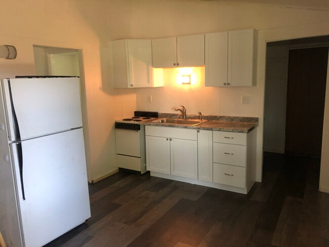 2202 Fargo Ave in Spirit Lake, IA - Foto de edificio - Building Photo