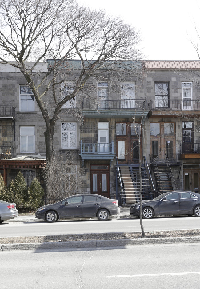 272-276 Saint-Joseph O in Montréal, QC - Building Photo - Primary Photo