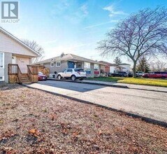 1391 Garvolin Ave in Pickering, ON - Building Photo - Building Photo