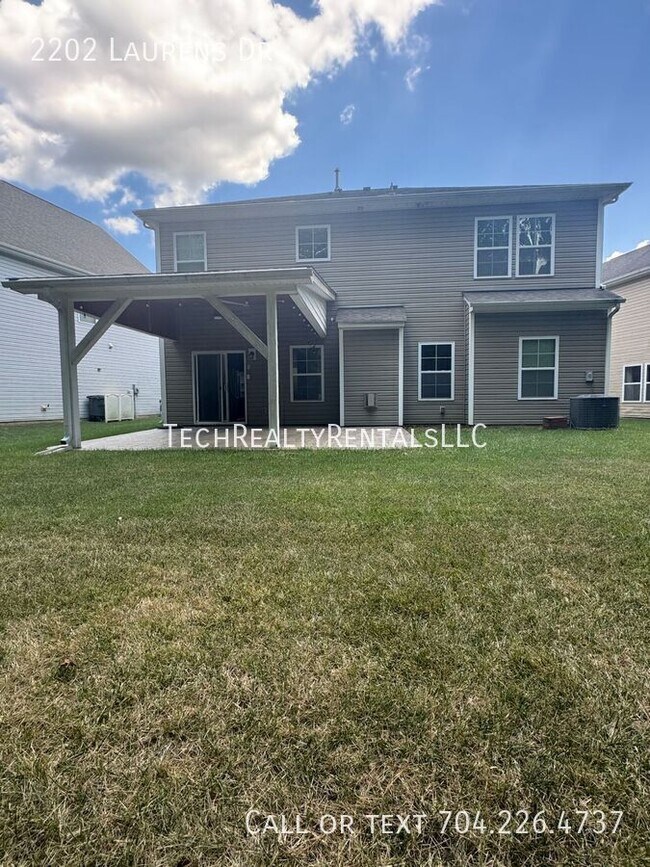 property at 2202 Laurens Dr