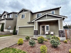 975 Thrush Ct SE in Port Orchard, WA - Building Photo