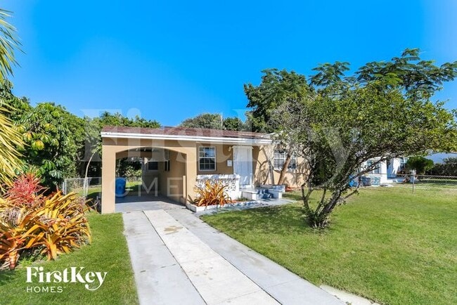 2621 Fletcher Ct in Hollywood, FL - Building Photo - Building Photo