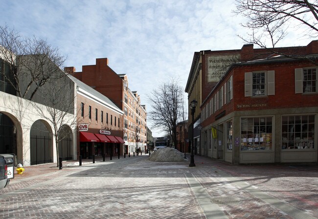 190-196 Essex St in Salem, MA - Building Photo - Building Photo