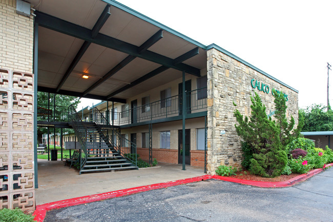 Calico Corners in Oklahoma City, OK - Foto de edificio - Building Photo