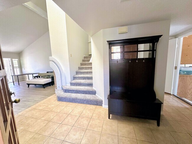 15880 Avenida Villaha in San Diego, CA - Building Photo - Building Photo