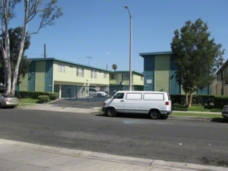 1651-1655 W 206th St in Torrance, CA - Building Photo