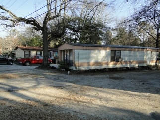 4517 W Montague Ave in Charleston, SC - Foto de edificio - Building Photo