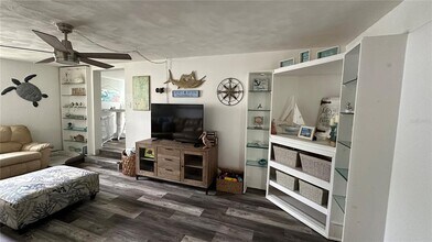 526 Alta Vista in Englewood, FL - Building Photo - Building Photo