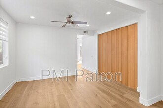 356 W Weeping Willow Ave in Orange, CA - Building Photo - Building Photo