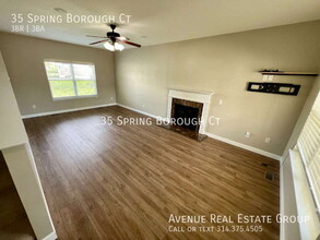35 Spring Borough Ct in O'Fallon, MO - Building Photo - Building Photo