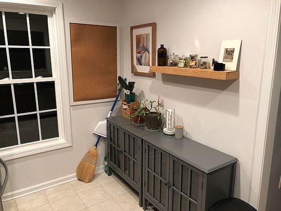 6849 Village Green Dr in Roanoke, VA - Foto de edificio - Building Photo