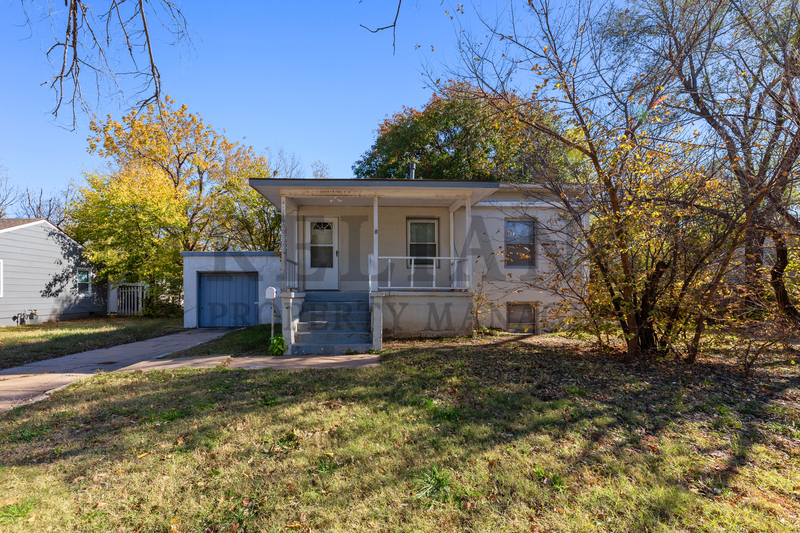 1040 S Glenn St in Wichita, KS - Foto de edificio