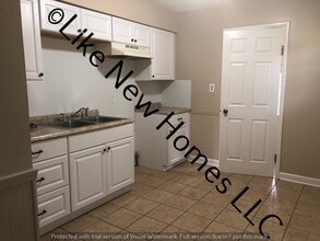 3702 Ivanhoe Ave in Flint, MI - Foto de edificio - Building Photo