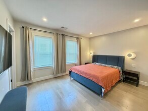 47 Governor Winthrop Rd, Unit 2 in Somerville, MA - Building Photo - Building Photo