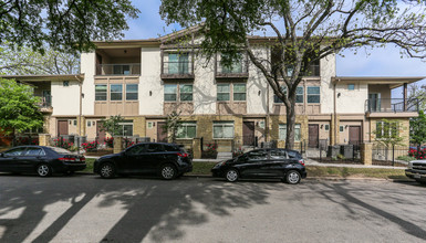 30th Street Townhomes in Austin, TX - Building Photo - Building Photo