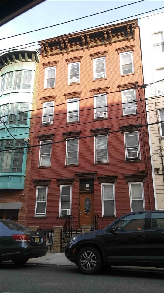 property at 521 Madison St
