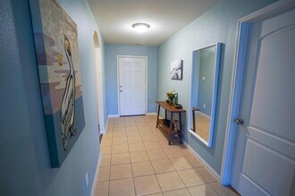 326 Hawks View Dr in La Marque, TX - Building Photo - Building Photo
