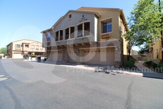 1350 S Greenfield Rd in Mesa, AZ - Building Photo - Building Photo