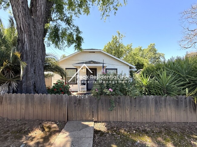 property at 304 Coloma St
