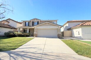 730 Via Barquero in San Marcos, CA - Building Photo