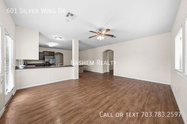 601 Silver Wing Dr in Austin, TX - Building Photo - Building Photo