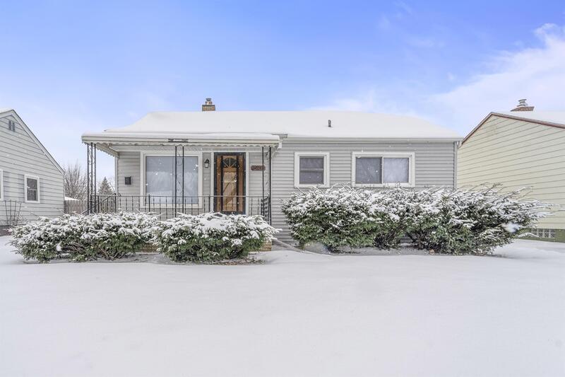 17140 Matthews St in Riverview, MI - Building Photo