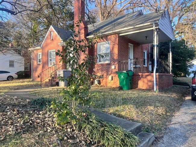 property at 3144 Maury St