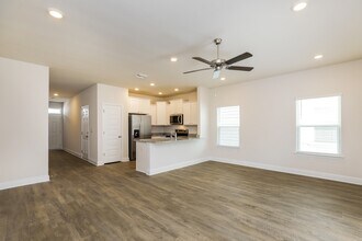 1660 Caleigh Ct in Lynn Haven, FL - Building Photo - Building Photo