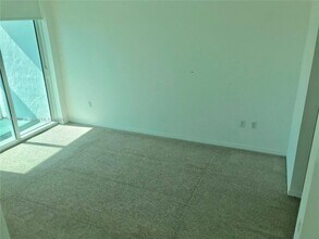 951 Brickell Ave, Unit 4107 in Miami, FL - Building Photo - Building Photo