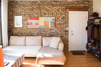 1018 N Campbell Ave in Chicago, IL - Building Photo - Building Photo