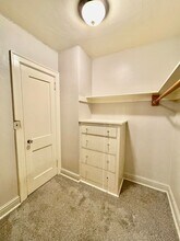 Davison Apartments in Seattle, WA - Building Photo - Interior Photo