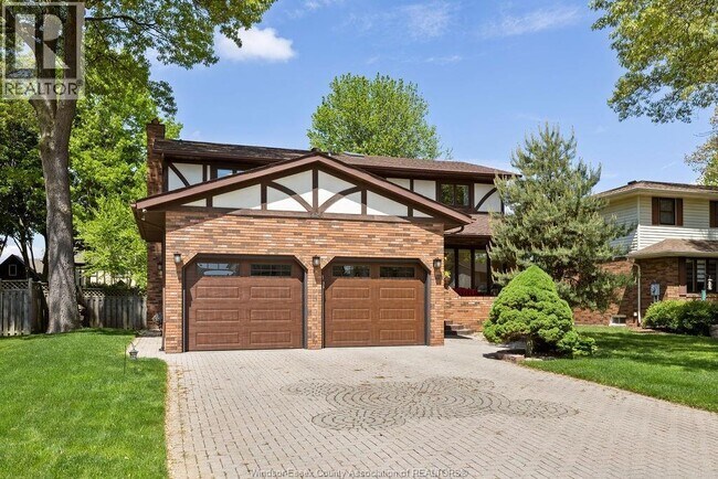 534 Michael Crescent in Lasalle, ON - Foto de edificio - Building Photo