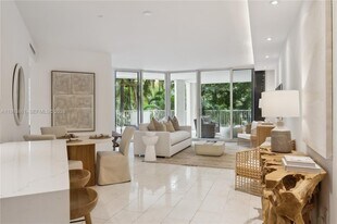 715 Crandon Blvd in Key Biscayne, FL - Building Photo
