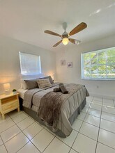 953 SW 11th St-Unit -953 in Miami, FL - Building Photo - Building Photo