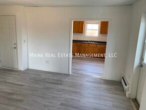 8 Commercial St-Unit -3 in Winterport, ME - Building Photo - Building Photo