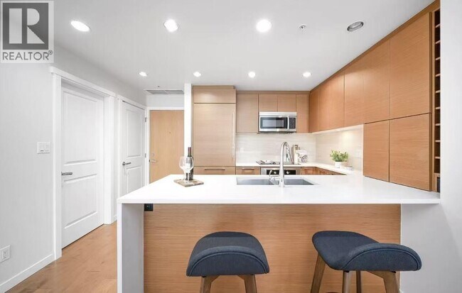 5728-5728 Berton Ave in Vancouver, BC - Building Photo - Building Photo