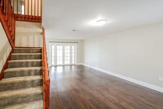 15045 SW 108th Terrace in Miami, FL - Foto de edificio - Building Photo