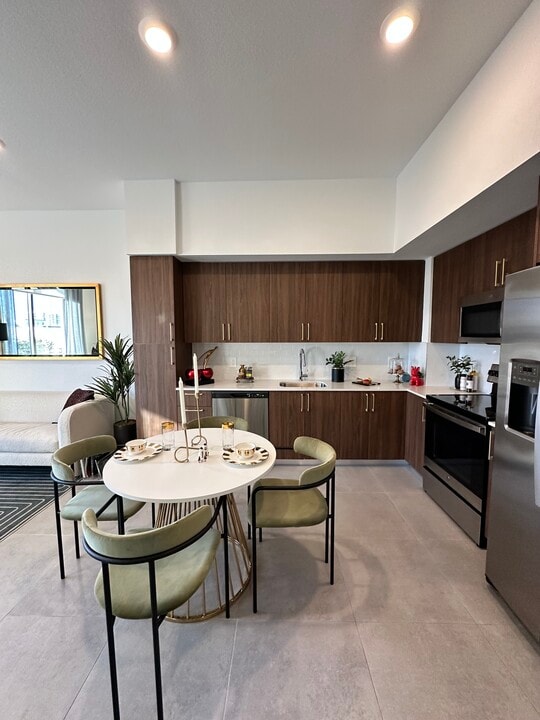 2212 Dewey St, Unit A1 in Hollywood, FL - Foto de edificio