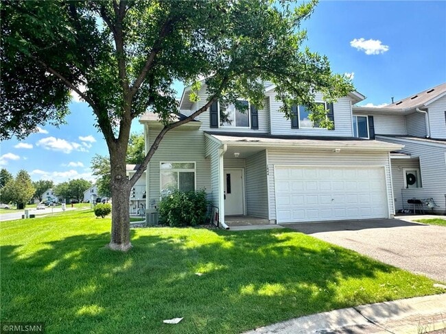 1844 Parkway Ave in Shakopee, MN - Building Photo - Building Photo