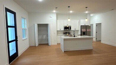 7250 N Freeport Cir in Citrus Springs, FL - Building Photo - Building Photo