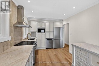 724 Balaton Ave in Pickering, ON - Building Photo - Building Photo