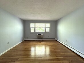 580 Salem St in Wakefield, MA - Building Photo - Building Photo