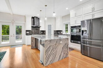 156 Birch Mountain Rd in Glastonbury, CT - Building Photo - Building Photo