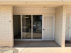 2602 N 46th St in Phoenix, AZ - Building Photo