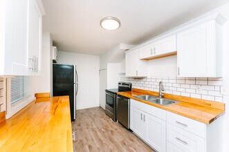 118 Brim Way in Pittsburgh, PA - Foto de edificio - Building Photo