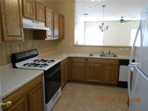 6355 Rusticated Stone Ave in Henderson, NV - Building Photo - Building Photo