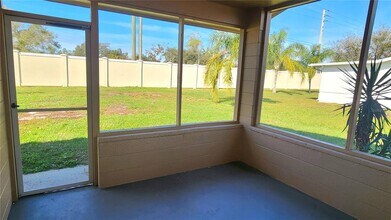 1965 Forked Creek Dr in Englewood, FL - Building Photo - Building Photo