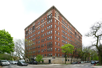 The Seville Apartments in Chicago, IL - Building Photo - Building Photo