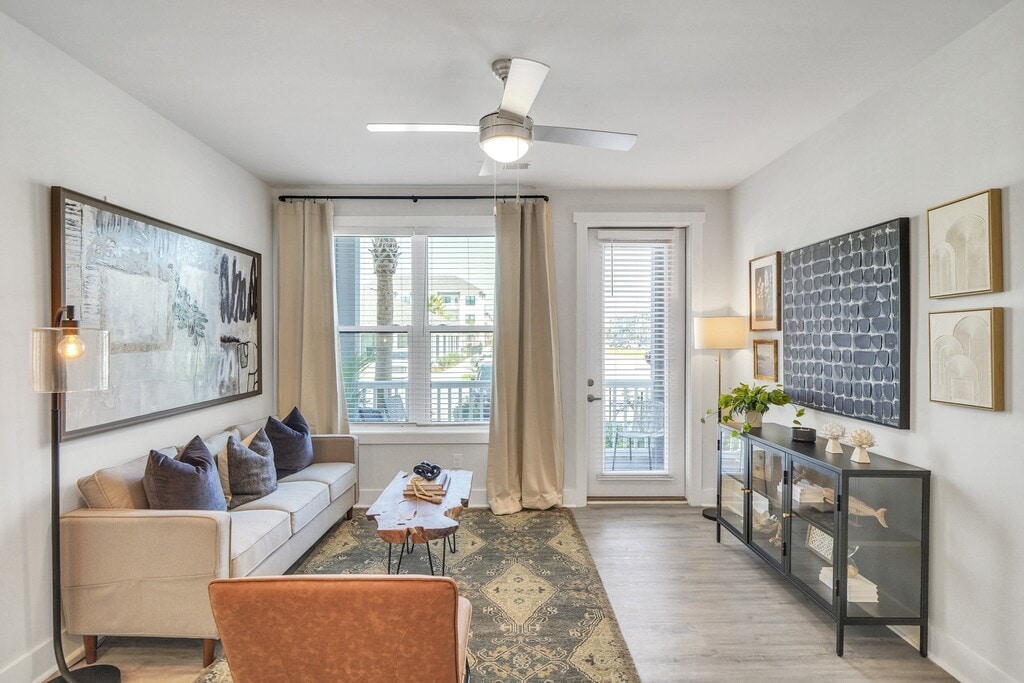 The Charles Apartments in Destin, FL